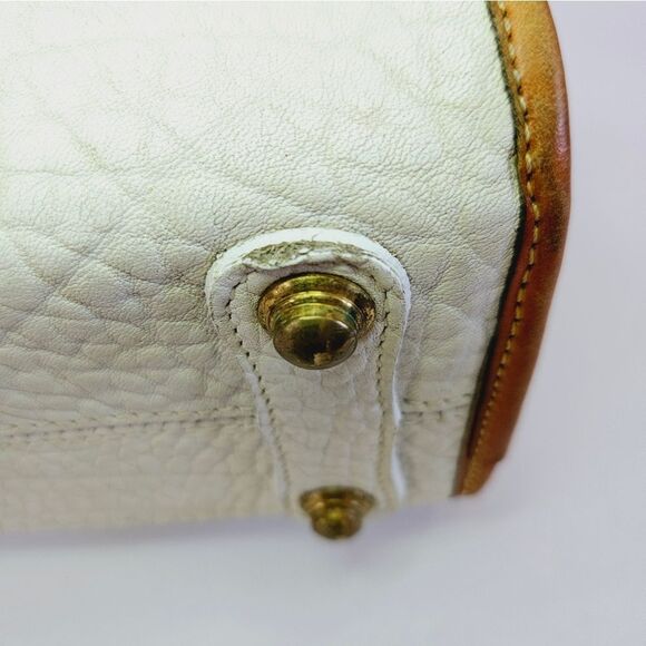 Vintage Dooney & Bourke Essex Pebbled Leather Flap Crossbody Purse Bag in Bone - Picture 9 of 16